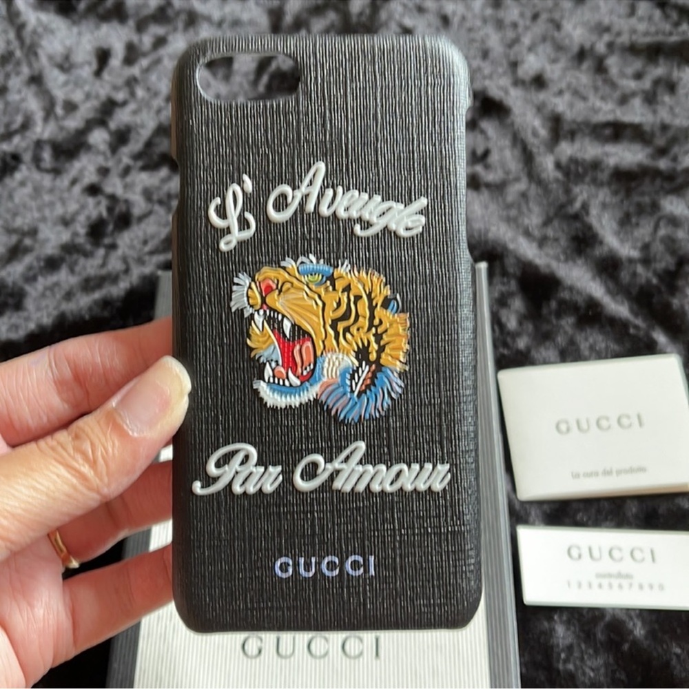 Gucci iPhone 7 / 8 Black Coated Canvas L’Aveugle Par Amour Case - Picture 5 of 10